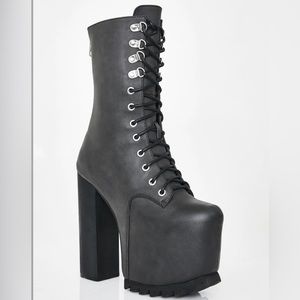CM Nola Platform Boots